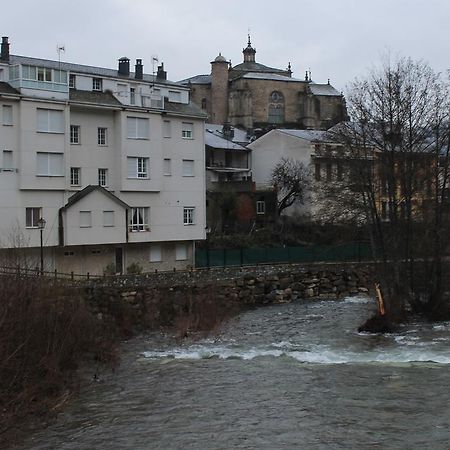 Hostal Burbia Villafranca Del Bierzo Eksteriør bilde