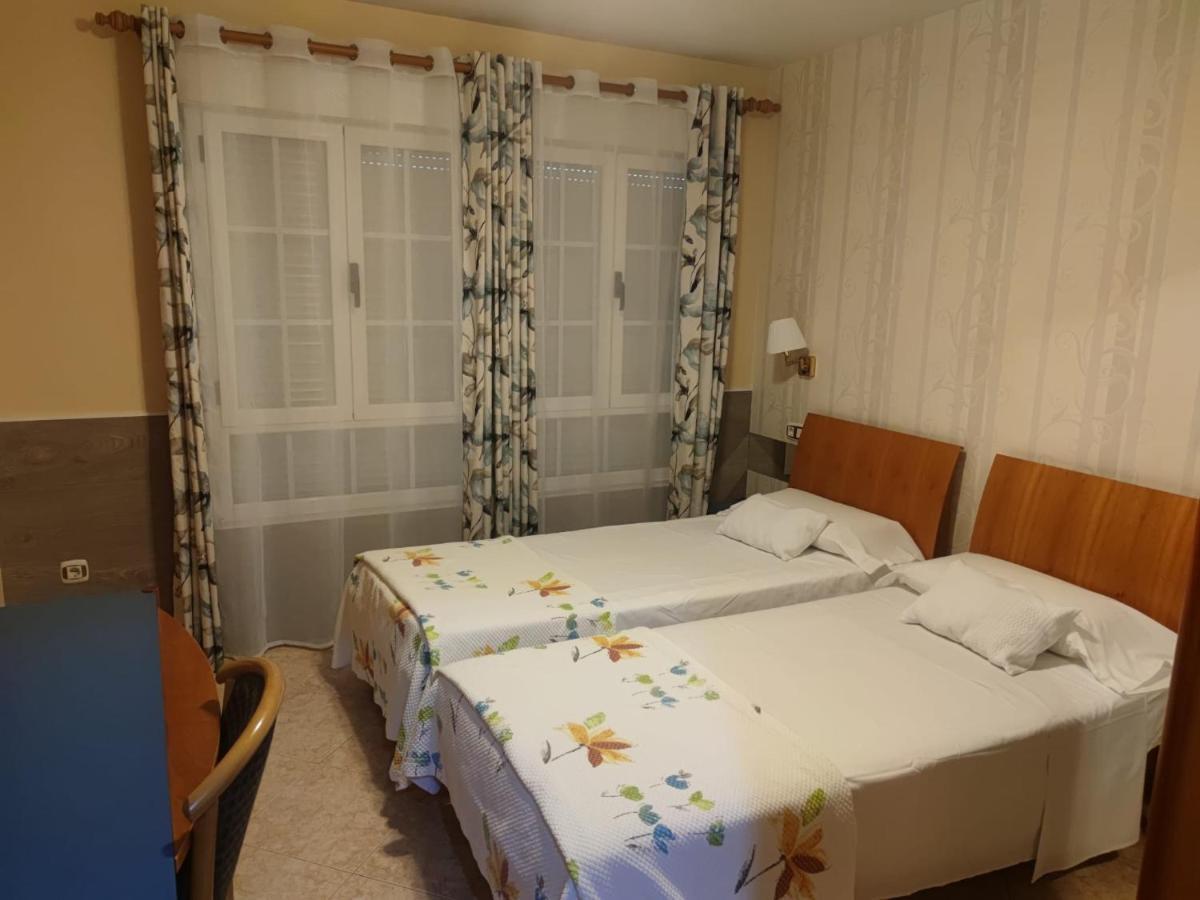 Hostal Burbia Villafranca Del Bierzo Eksteriør bilde