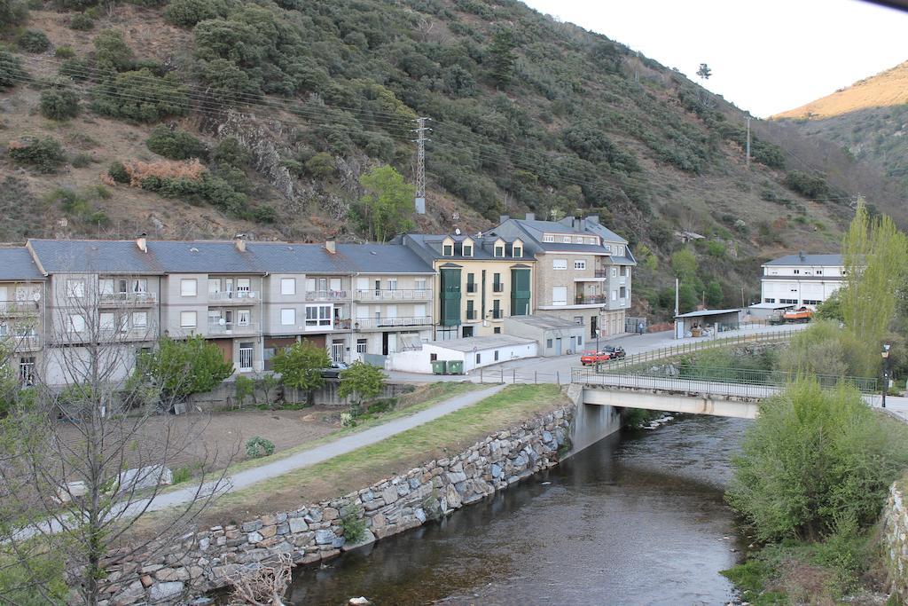 Hostal Burbia Villafranca Del Bierzo Eksteriør bilde